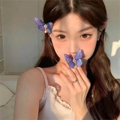 小雁与吴爱丽
